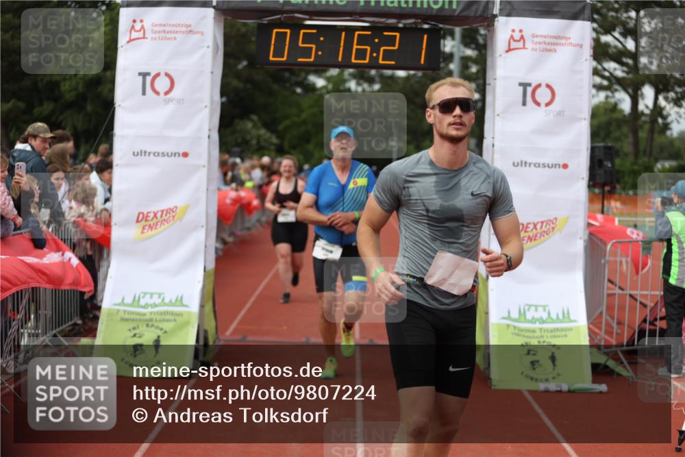 14.06.2026 - 7 Türme Triathlon Andreas Tolksdorf http://msf.ph/oto/9807224 14.06.2026 16:16:20 Ziel 1283, 1385, 1461, 1732 meine-sportfotos.de
