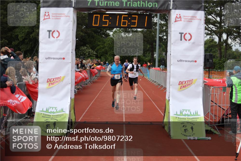 14.06.2026 - 7 Türme Triathlon Andreas Tolksdorf http://msf.ph/oto/9807232 14.06.2026 16:16:29 Ziel 1327, 1408, 1732 meine-sportfotos.de
