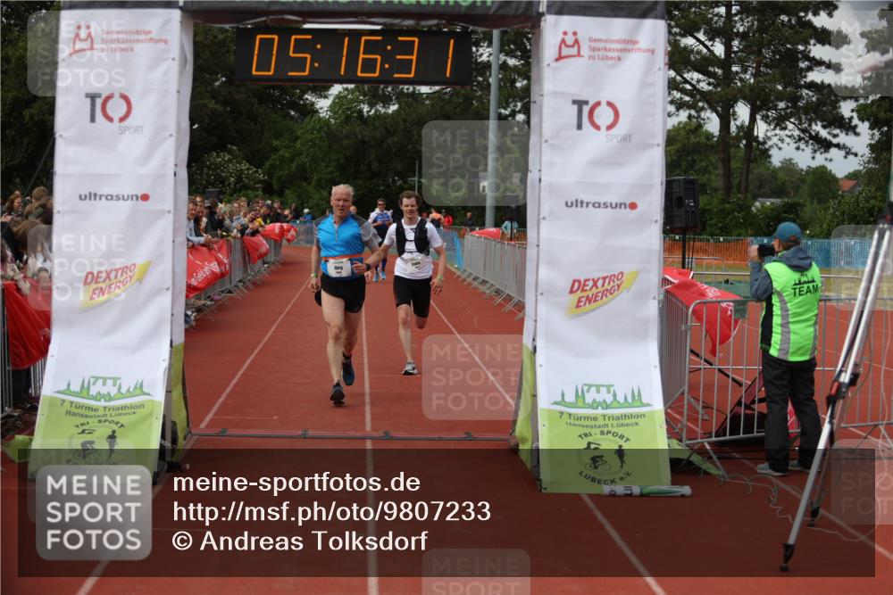 14.06.2026 - 7 Türme Triathlon Andreas Tolksdorf http://msf.ph/oto/9807233 14.06.2026 16:16:30 Ziel 1327, 1333, 1408, 1732 meine-sportfotos.de