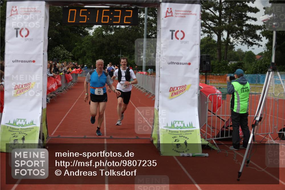 14.06.2026 - 7 Türme Triathlon Andreas Tolksdorf http://msf.ph/oto/9807235 14.06.2026 16:16:30 Ziel 1327, 1333, 1408, 1732 meine-sportfotos.de