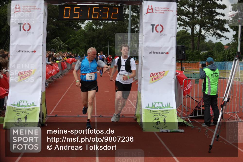 14.06.2026 - 7 Türme Triathlon Andreas Tolksdorf http://msf.ph/oto/9807236 14.06.2026 16:16:31 Ziel 1327, 1333, 1408 meine-sportfotos.de