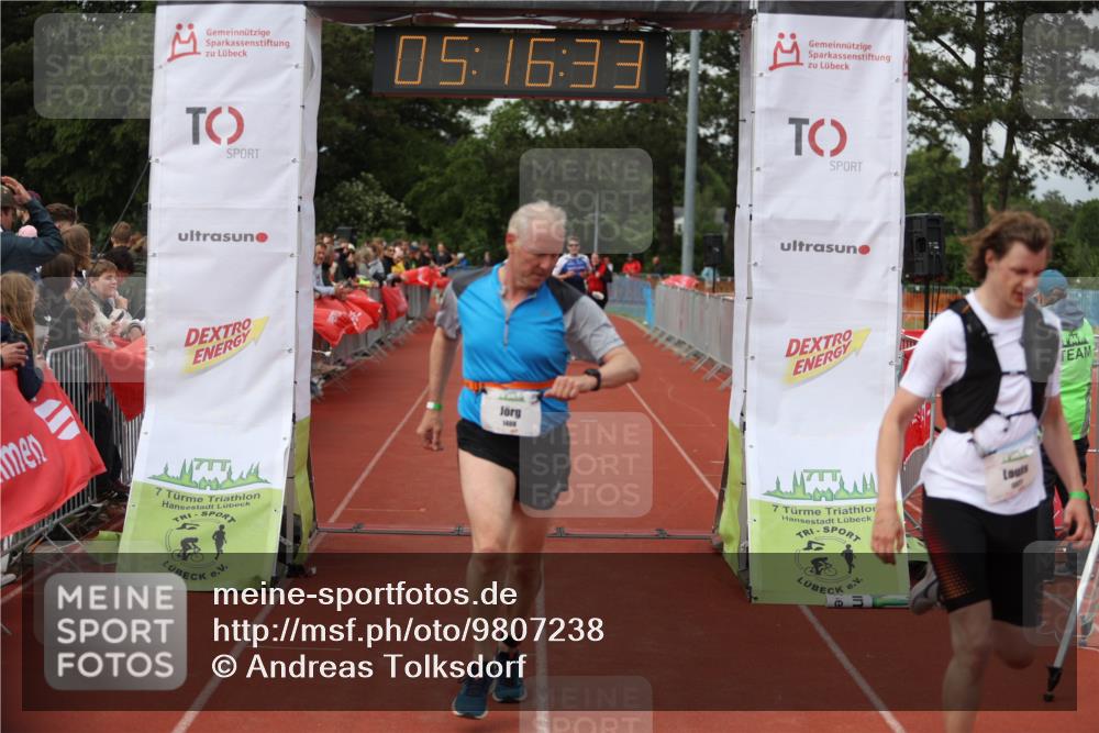 14.06.2026 - 7 Türme Triathlon Andreas Tolksdorf http://msf.ph/oto/9807238 14.06.2026 16:16:32 Ziel 1327, 1333, 1408 meine-sportfotos.de