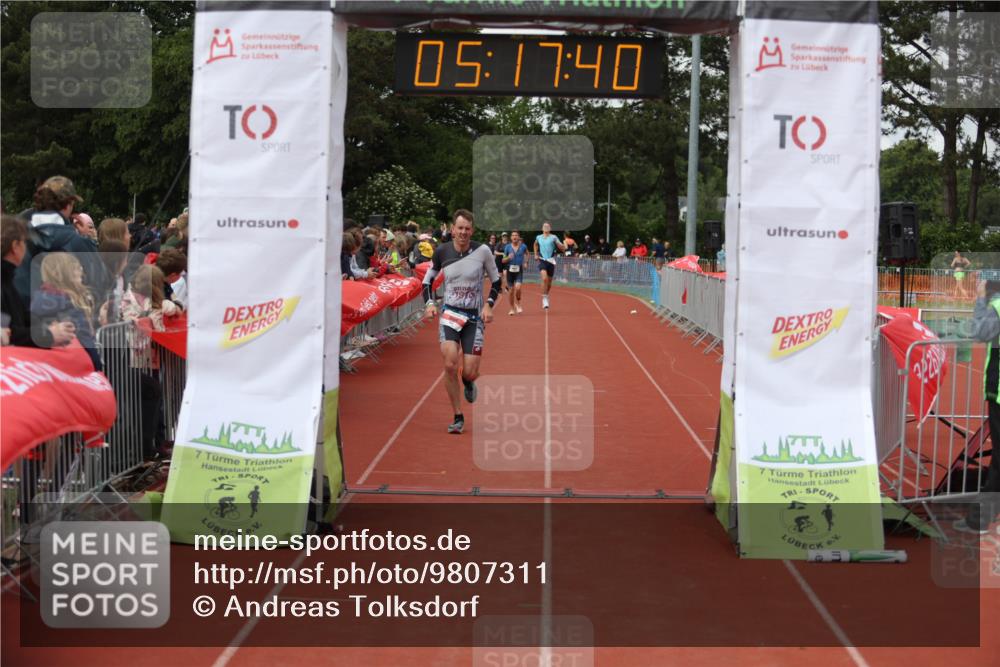 14.06.2026 - 7 Türme Triathlon Andreas Tolksdorf http://msf.ph/oto/9807311 14.06.2026 16:17:39 Ziel 653, 1372 meine-sportfotos.de