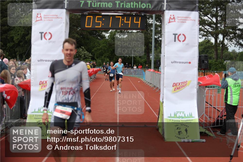 14.06.2026 - 7 Türme Triathlon Andreas Tolksdorf http://msf.ph/oto/9807315 14.06.2026 16:17:43 Ziel 653, 1222, 1372 meine-sportfotos.de