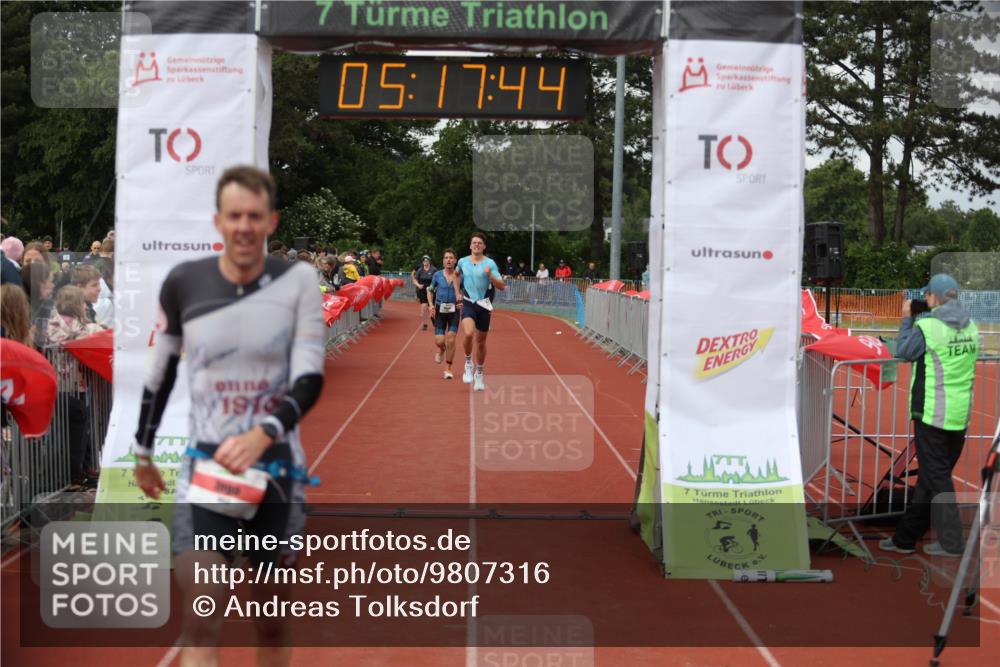 14.06.2026 - 7 Türme Triathlon Andreas Tolksdorf http://msf.ph/oto/9807316 14.06.2026 16:17:43 Ziel 653, 1222, 1372 meine-sportfotos.de
