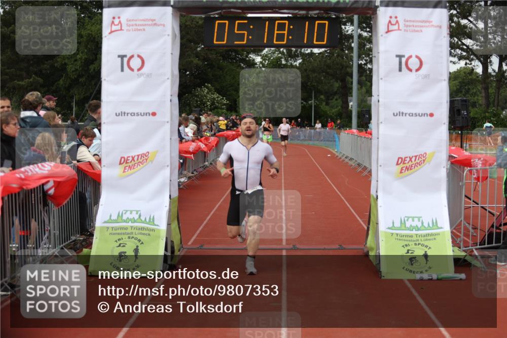 14.06.2026 - 7 Türme Triathlon Andreas Tolksdorf http://msf.ph/oto/9807353 14.06.2026 16:18:08 Ziel 679, 853, 1332 meine-sportfotos.de