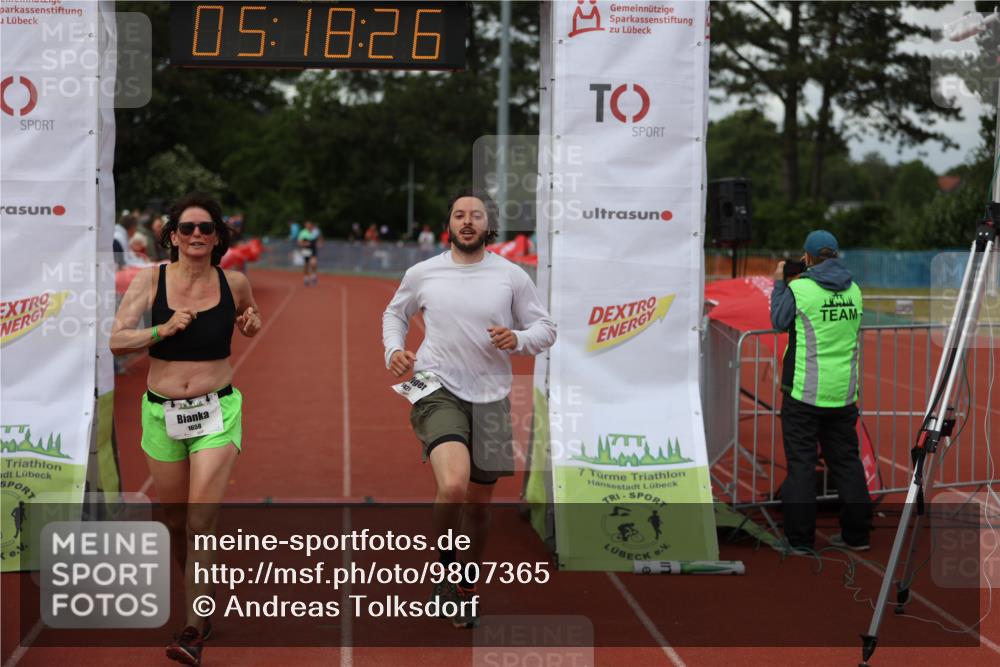 14.06.2026 - 7 Türme Triathlon Andreas Tolksdorf http://msf.ph/oto/9807365 14.06.2026 16:18:25 Ziel 1421, 1658 meine-sportfotos.de