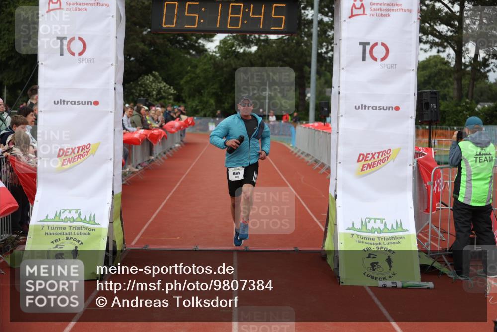 14.06.2026 - 7 Türme Triathlon Andreas Tolksdorf http://msf.ph/oto/9807384 14.06.2026 16:18:44 Ziel 1288, 1326, 1378 meine-sportfotos.de