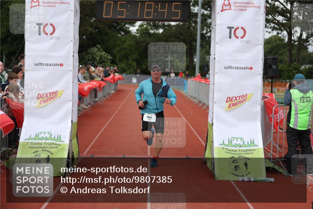 14.06.2026 - 7 Türme Triathlon Andreas Tolksdorf http://msf.ph/oto/9807385 14.06.2026 16:18:44 Ziel 1288, 1326, 1378 meine-sportfotos.de