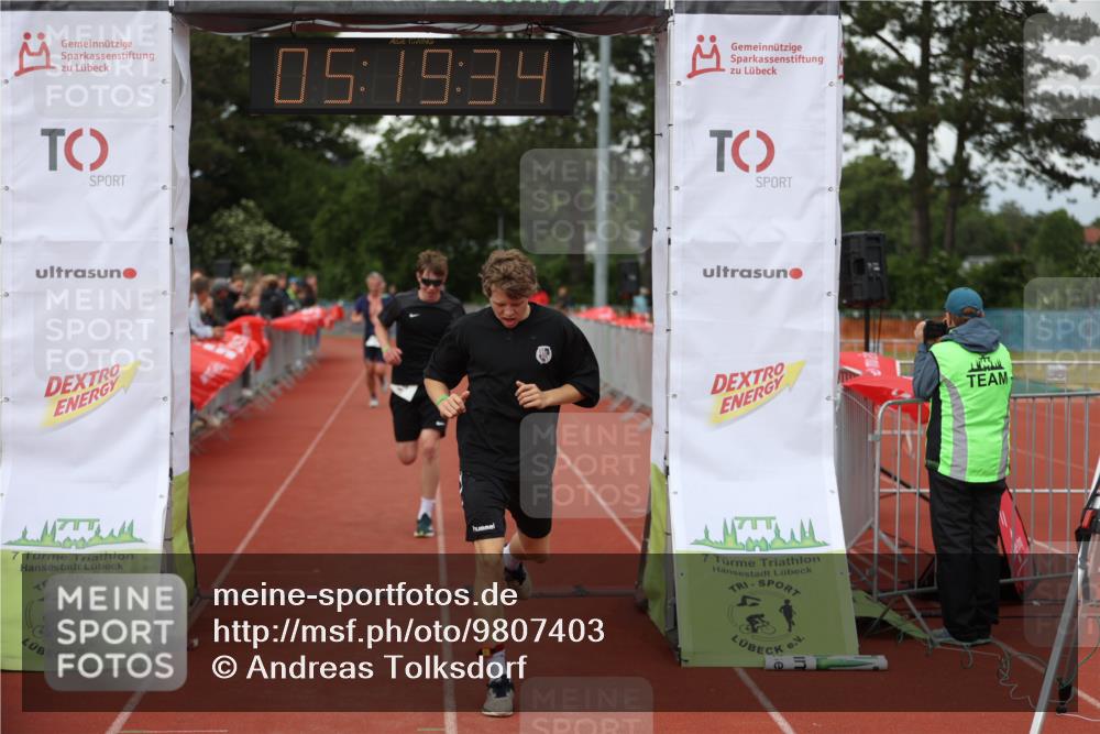 14.06.2026 - 7 Türme Triathlon Andreas Tolksdorf http://msf.ph/oto/9807403 14.06.2026 16:19:33 Ziel 1381, 1387, 1489 meine-sportfotos.de