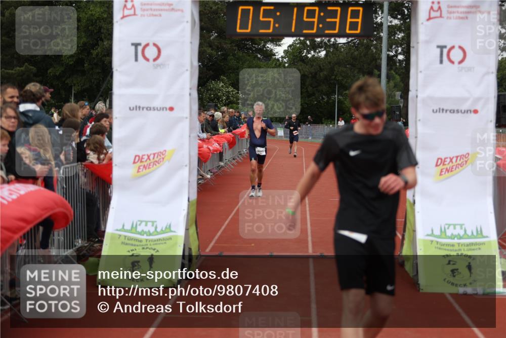 14.06.2026 - 7 Türme Triathlon Andreas Tolksdorf http://msf.ph/oto/9807408 14.06.2026 16:19:37 Ziel 1381, 1387, 1489 meine-sportfotos.de