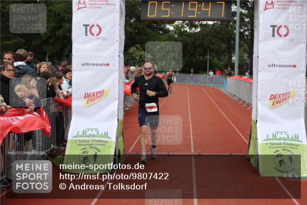 14.06.2026 - 7 Türme Triathlon Andreas Tolksdorf http://msf.ph/oto/9807422 14.06.2026 16:19:46 Ziel 727, 1387 meine-sportfotos.de