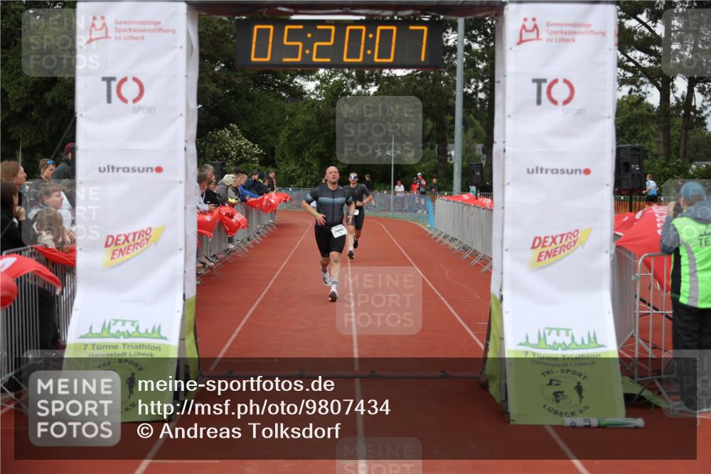 14.06.2026 - 7 Türme Triathlon Andreas Tolksdorf http://msf.ph/oto/9807434 14.06.2026 16:20:06 Ziel 902, 1268, 1301 meine-sportfotos.de