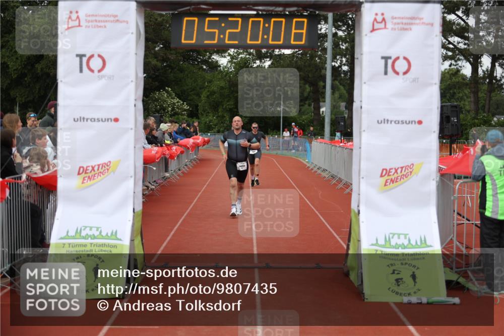 14.06.2026 - 7 Türme Triathlon Andreas Tolksdorf http://msf.ph/oto/9807435 14.06.2026 16:20:07 Ziel 902, 1268, 1301 meine-sportfotos.de