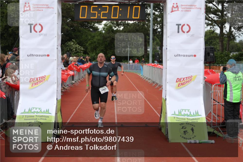 14.06.2026 - 7 Türme Triathlon Andreas Tolksdorf http://msf.ph/oto/9807439 14.06.2026 16:20:09 Ziel 1268, 1301 meine-sportfotos.de