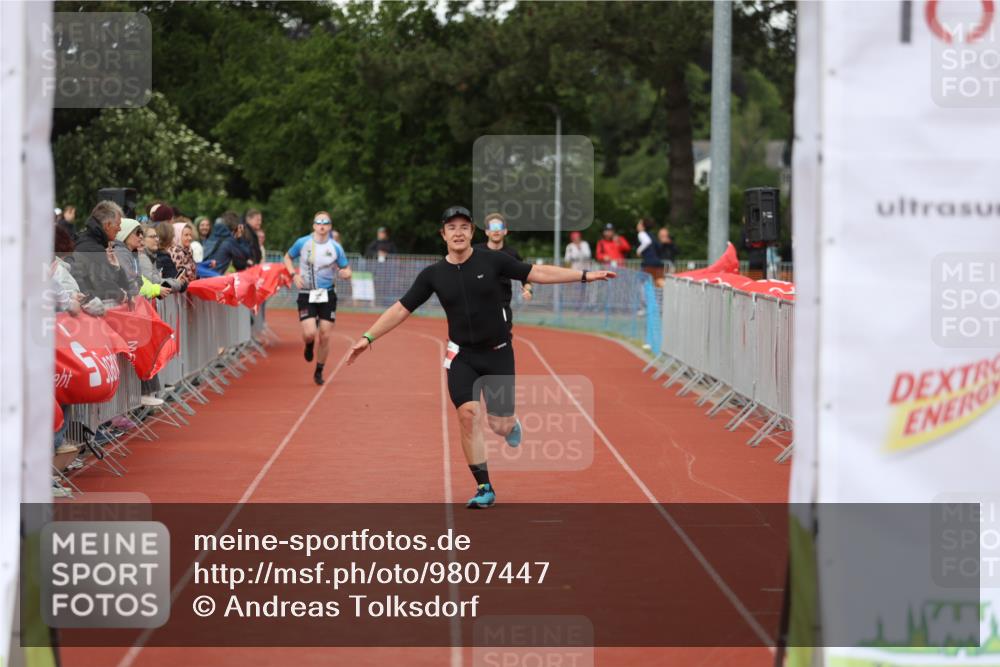 14.06.2026 - 7 Türme Triathlon Andreas Tolksdorf http://msf.ph/oto/9807447 14.06.2026 16:20:25 Ziel 758, 1388 meine-sportfotos.de
