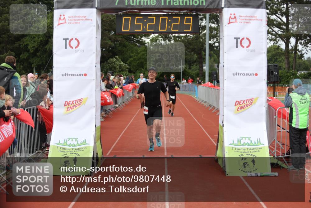 14.06.2026 - 7 Türme Triathlon Andreas Tolksdorf http://msf.ph/oto/9807448 14.06.2026 16:20:27 Ziel 758, 1388, 1430 meine-sportfotos.de