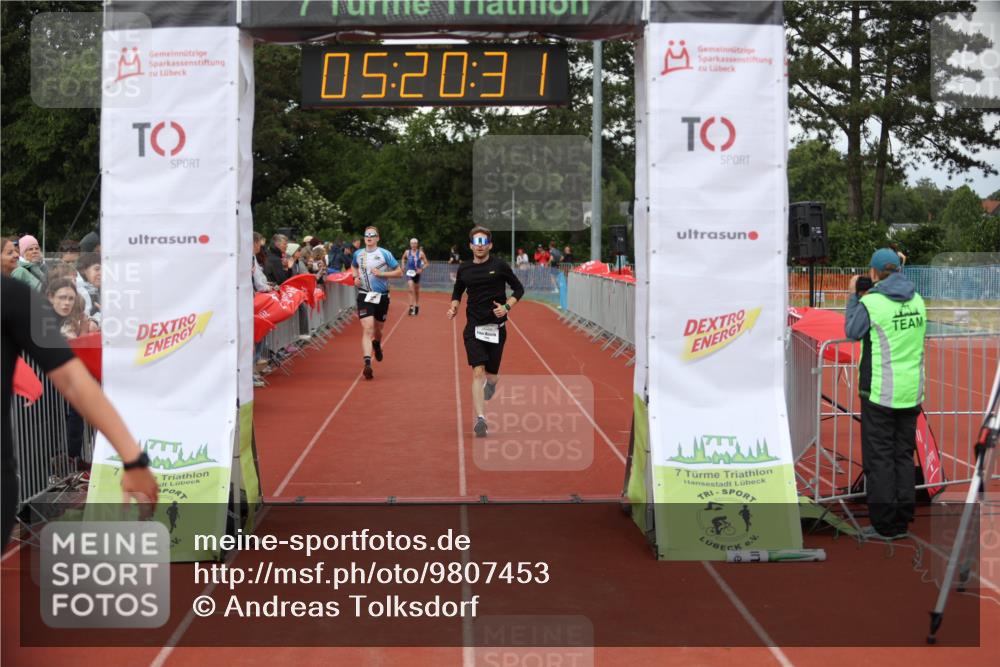 14.06.2026 - 7 Türme Triathlon Andreas Tolksdorf http://msf.ph/oto/9807453 14.06.2026 16:20:29 Ziel 758, 1388, 1430 meine-sportfotos.de