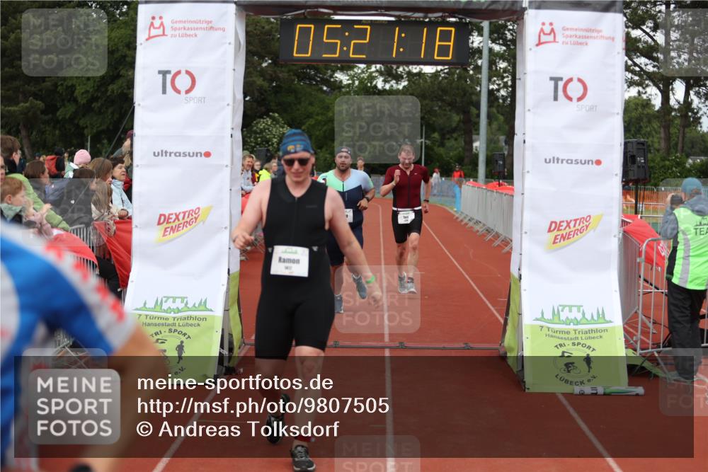 14.06.2026 - 7 Türme Triathlon Andreas Tolksdorf http://msf.ph/oto/9807505 14.06.2026 16:21:17 Ziel 704, 1226, 1338, 1417 meine-sportfotos.de