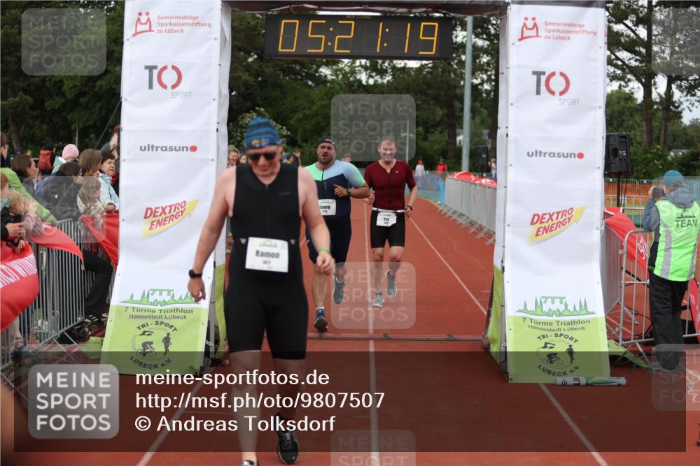 14.06.2026 - 7 Türme Triathlon Andreas Tolksdorf http://msf.ph/oto/9807507 14.06.2026 16:21:18 Ziel 704, 1226, 1338, 1417 meine-sportfotos.de