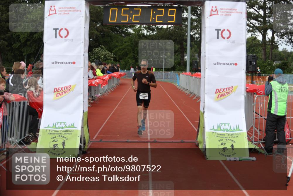 14.06.2026 - 7 Türme Triathlon Andreas Tolksdorf http://msf.ph/oto/9807522 14.06.2026 16:21:28 Ziel 704, 1228 meine-sportfotos.de