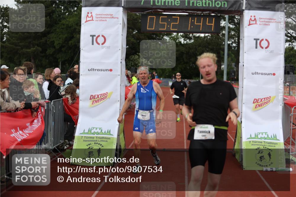 14.06.2026 - 7 Türme Triathlon Andreas Tolksdorf http://msf.ph/oto/9807534 14.06.2026 16:21:43 Ziel 1321, 1357, 1392 meine-sportfotos.de