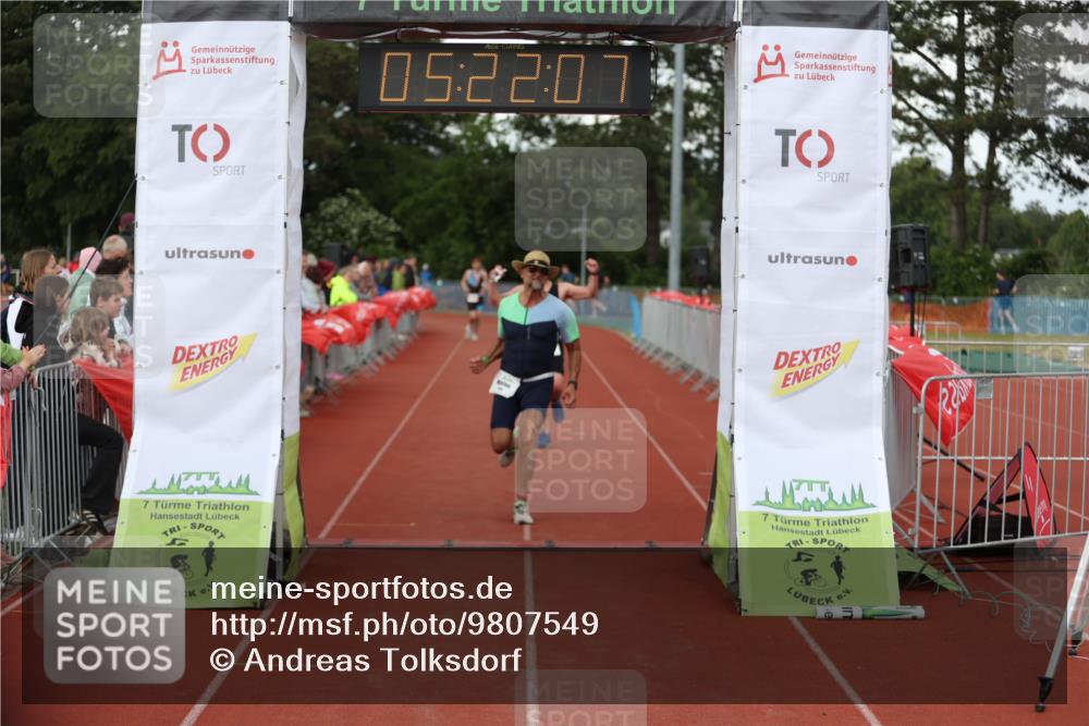 14.06.2026 - 7 Türme Triathlon Andreas Tolksdorf http://msf.ph/oto/9807549 14.06.2026 16:22:05 Ziel 1340, 1350, 1390 meine-sportfotos.de