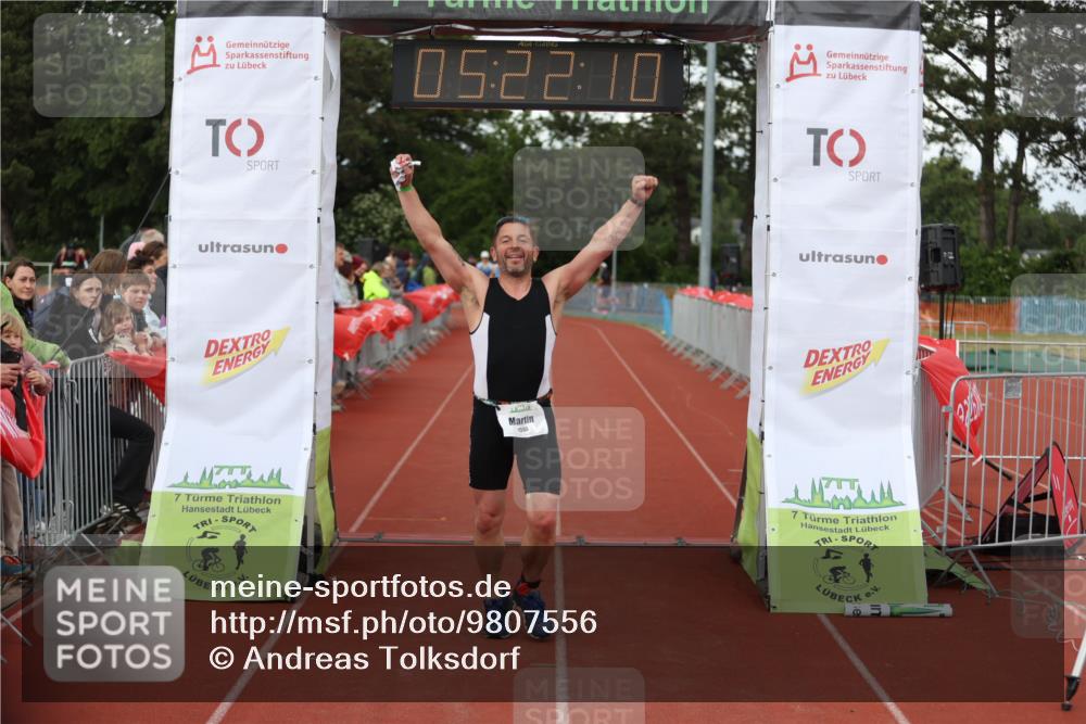 14.06.2026 - 7 Türme Triathlon Andreas Tolksdorf http://msf.ph/oto/9807556 14.06.2026 16:22:09 Ziel 626, 1340, 1350 meine-sportfotos.de