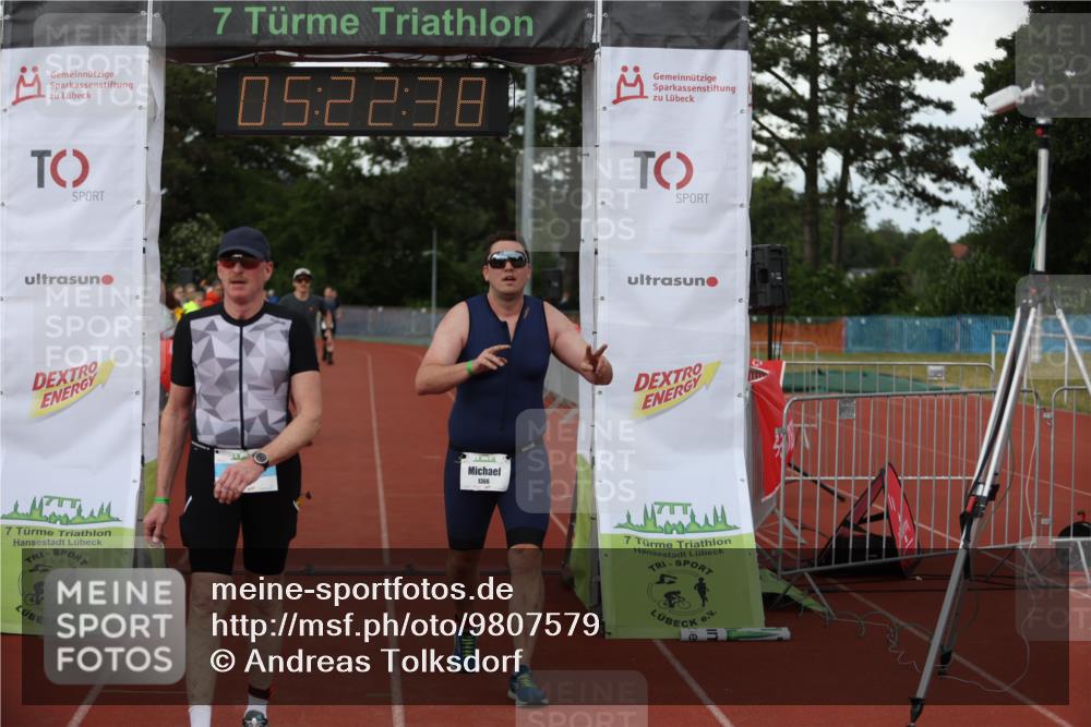 14.06.2026 - 7 Türme Triathlon Andreas Tolksdorf http://msf.ph/oto/9807579 14.06.2026 16:22:37 Ziel 874, 939, 1366, 1800 meine-sportfotos.de