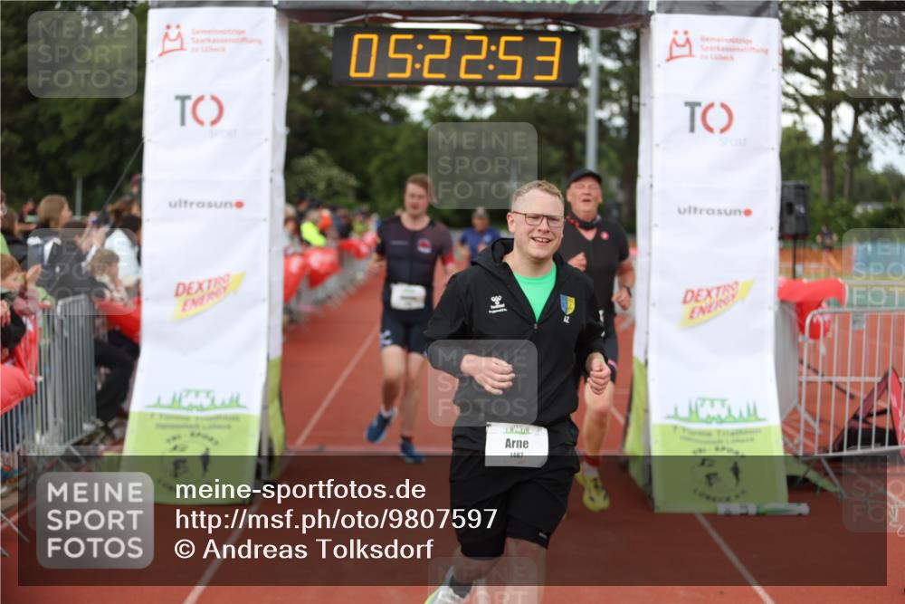 14.06.2026 - 7 Türme Triathlon Andreas Tolksdorf http://msf.ph/oto/9807597 14.06.2026 16:22:51 Ziel 1261, 1316, 1422, 1446, 1487 meine-sportfotos.de