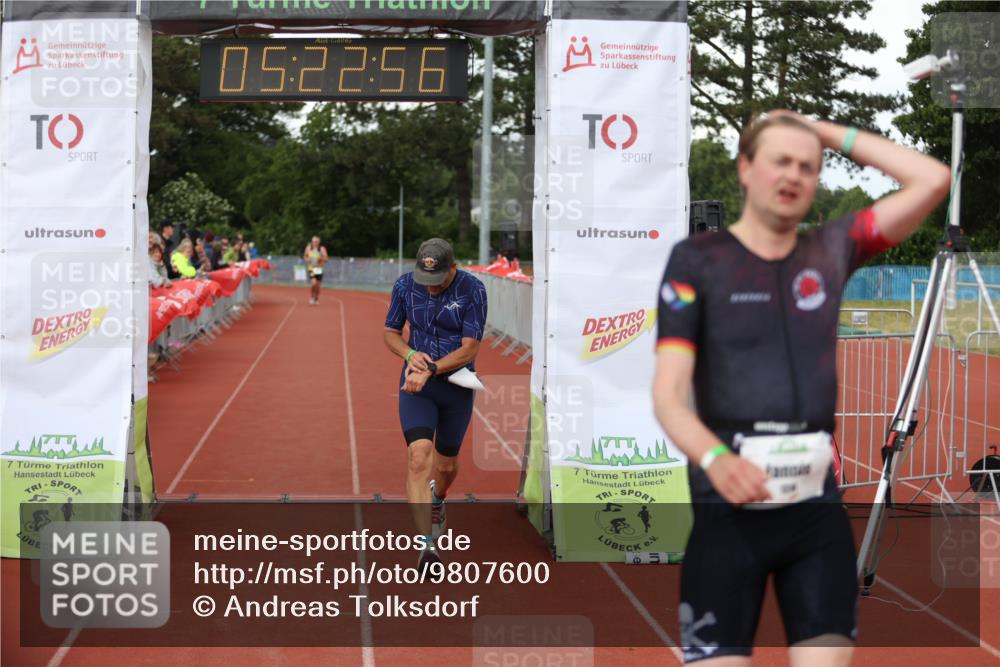 14.06.2026 - 7 Türme Triathlon Andreas Tolksdorf http://msf.ph/oto/9807600 14.06.2026 16:22:55 Ziel 1261, 1316, 1422, 1446, 1487 meine-sportfotos.de