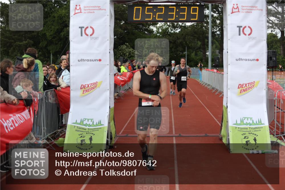 14.06.2026 - 7 Türme Triathlon Andreas Tolksdorf http://msf.ph/oto/9807642 14.06.2026 16:23:38 Ziel 697, 783, 1205, 1267, 1339, 1345, 1356, 1420 meine-sportfotos.de