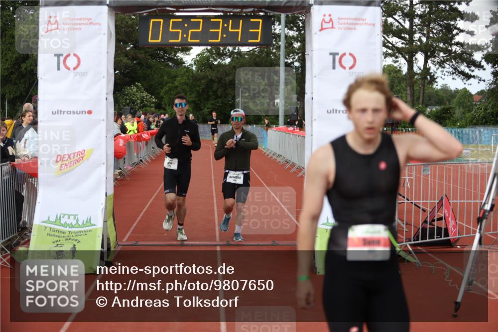 14.06.2026 - 7 Türme Triathlon Andreas Tolksdorf http://msf.ph/oto/9807650 14.06.2026 16:23:42 Ziel 697, 1205, 1345, 1420 meine-sportfotos.de