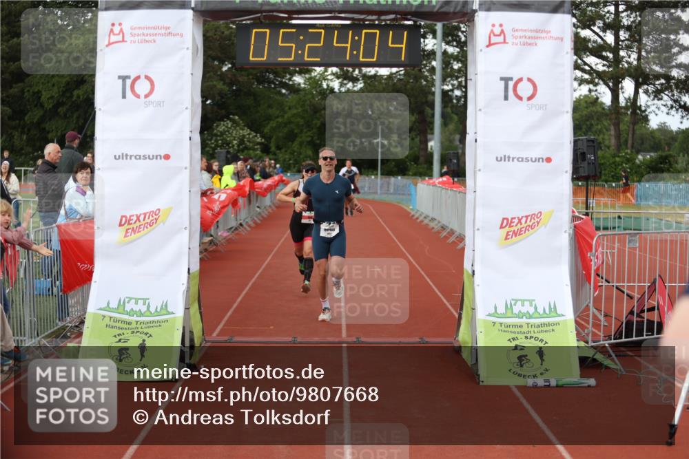 14.06.2026 - 7 Türme Triathlon Andreas Tolksdorf http://msf.ph/oto/9807668 14.06.2026 16:24:02 Ziel 601, 1453, 1471 meine-sportfotos.de