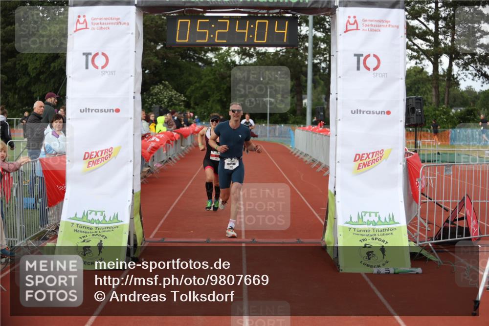 14.06.2026 - 7 Türme Triathlon Andreas Tolksdorf http://msf.ph/oto/9807669 14.06.2026 16:24:02 Ziel 601, 1453, 1471 meine-sportfotos.de
