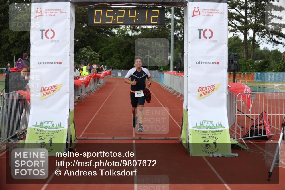 14.06.2026 - 7 Türme Triathlon Andreas Tolksdorf http://msf.ph/oto/9807672 14.06.2026 16:24:10 Ziel 601, 1277, 1453 meine-sportfotos.de