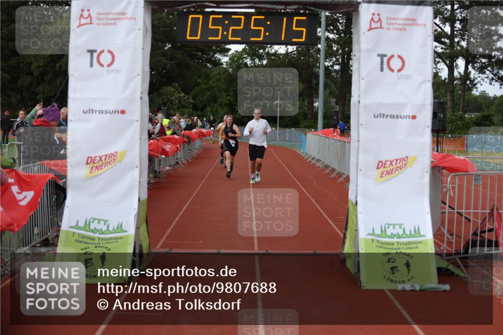 14.06.2026 - 7 Türme Triathlon Andreas Tolksdorf http://msf.ph/oto/9807688 14.06.2026 16:25:14 Ziel 970, 1323, 1460 meine-sportfotos.de