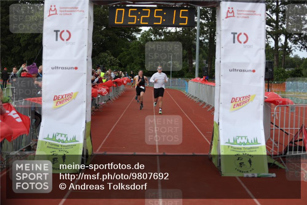 14.06.2026 - 7 Türme Triathlon Andreas Tolksdorf http://msf.ph/oto/9807692 14.06.2026 16:25:14 Ziel 970, 1323, 1460 meine-sportfotos.de