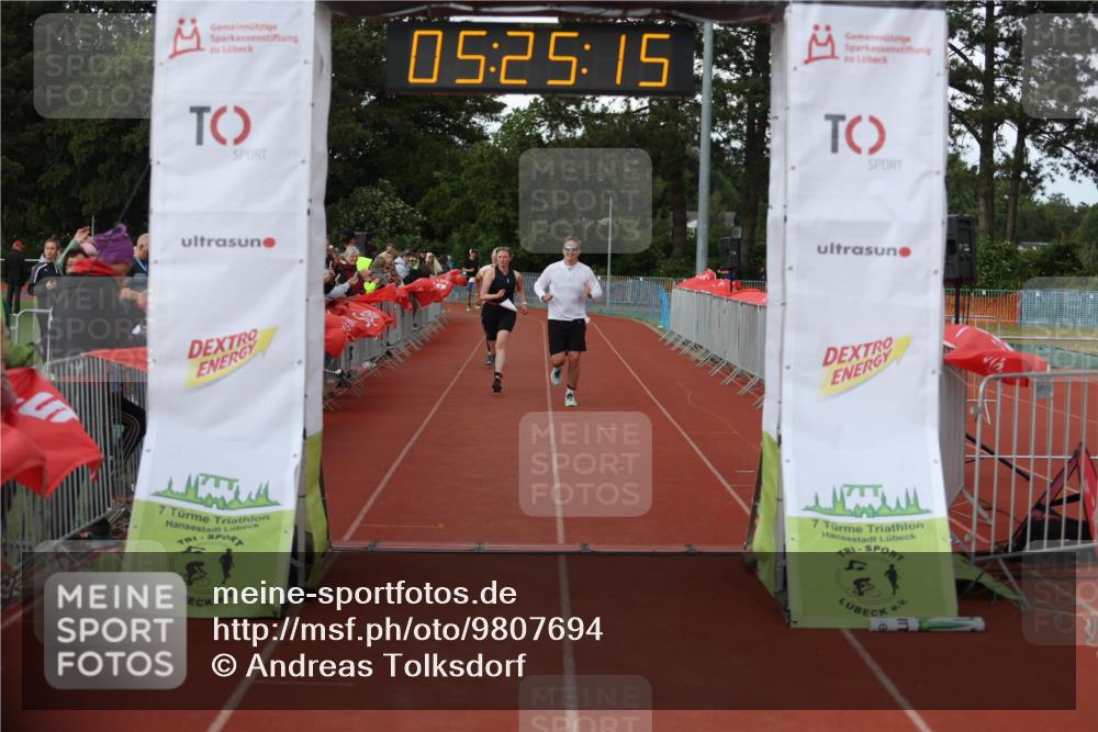 14.06.2026 - 7 Türme Triathlon Andreas Tolksdorf http://msf.ph/oto/9807694 14.06.2026 16:25:14 Ziel 970, 1323, 1460 meine-sportfotos.de