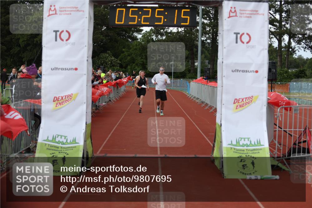 14.06.2026 - 7 Türme Triathlon Andreas Tolksdorf http://msf.ph/oto/9807695 14.06.2026 16:25:14 Ziel 970, 1323, 1460 meine-sportfotos.de