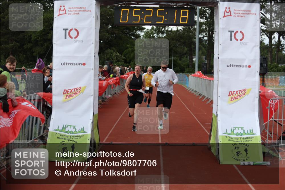 14.06.2026 - 7 Türme Triathlon Andreas Tolksdorf http://msf.ph/oto/9807706 14.06.2026 16:25:16 Ziel 970, 1323, 1460 meine-sportfotos.de