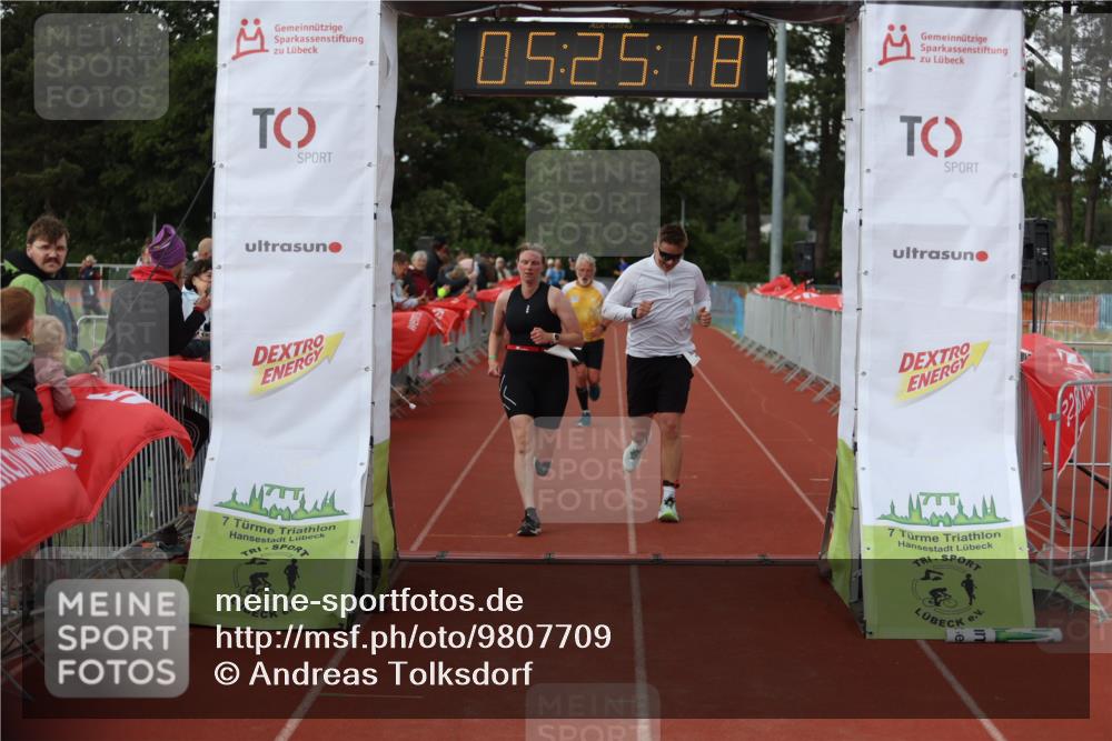 14.06.2026 - 7 Türme Triathlon Andreas Tolksdorf http://msf.ph/oto/9807709 14.06.2026 16:25:17 Ziel 970, 1323, 1460 meine-sportfotos.de