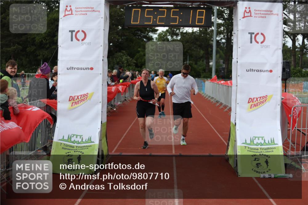 14.06.2026 - 7 Türme Triathlon Andreas Tolksdorf http://msf.ph/oto/9807710 14.06.2026 16:25:17 Ziel 970, 1323, 1460 meine-sportfotos.de