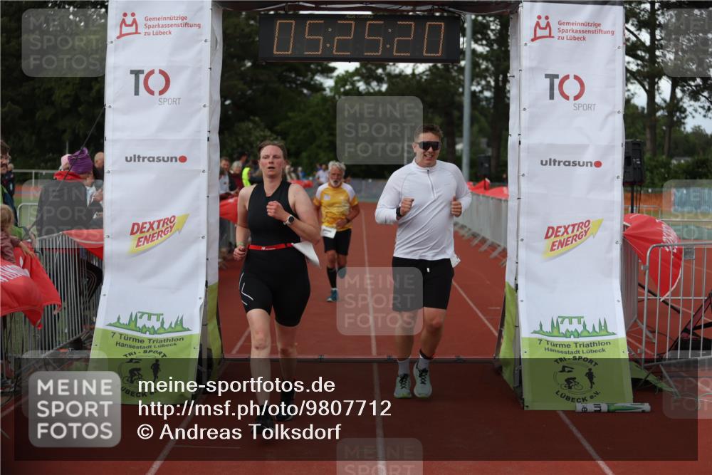 14.06.2026 - 7 Türme Triathlon Andreas Tolksdorf http://msf.ph/oto/9807712 14.06.2026 16:25:18 Ziel 970, 1323, 1460 meine-sportfotos.de