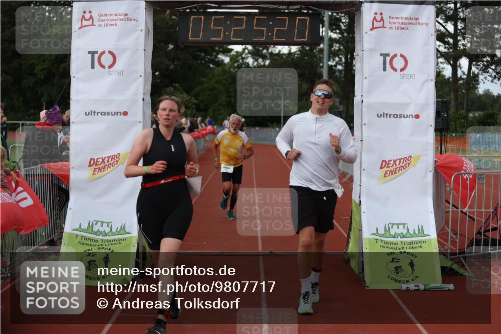 14.06.2026 - 7 Türme Triathlon Andreas Tolksdorf http://msf.ph/oto/9807717 14.06.2026 16:25:18 Ziel 970, 1323, 1460 meine-sportfotos.de