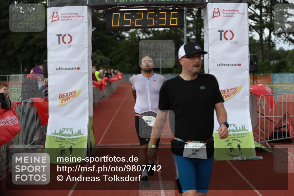 14.06.2026 - 7 Türme Triathlon Andreas Tolksdorf http://msf.ph/oto/9807742 14.06.2026 16:25:35 Ziel 680, 768, 1231, 1242, 1331 meine-sportfotos.de