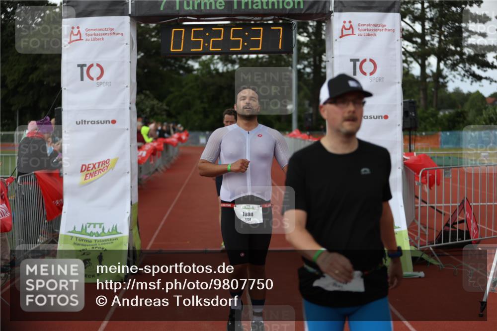 14.06.2026 - 7 Türme Triathlon Andreas Tolksdorf http://msf.ph/oto/9807750 14.06.2026 16:25:35 Ziel 680, 768, 1231, 1242, 1331 meine-sportfotos.de