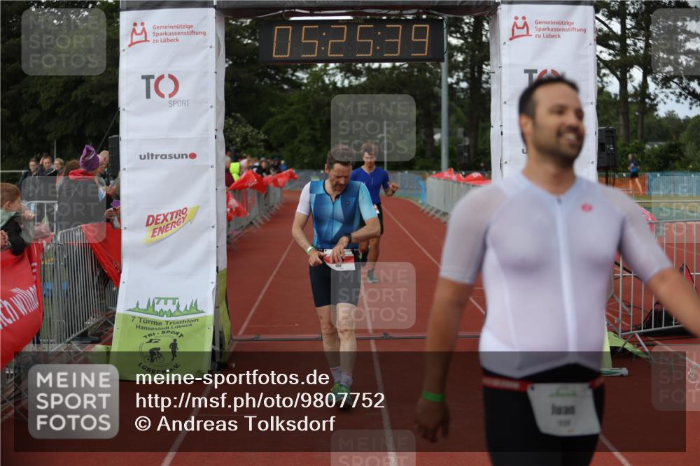 14.06.2026 - 7 Türme Triathlon Andreas Tolksdorf http://msf.ph/oto/9807752 14.06.2026 16:25:38 Ziel 680, 768, 1231, 1242, 1331 meine-sportfotos.de
