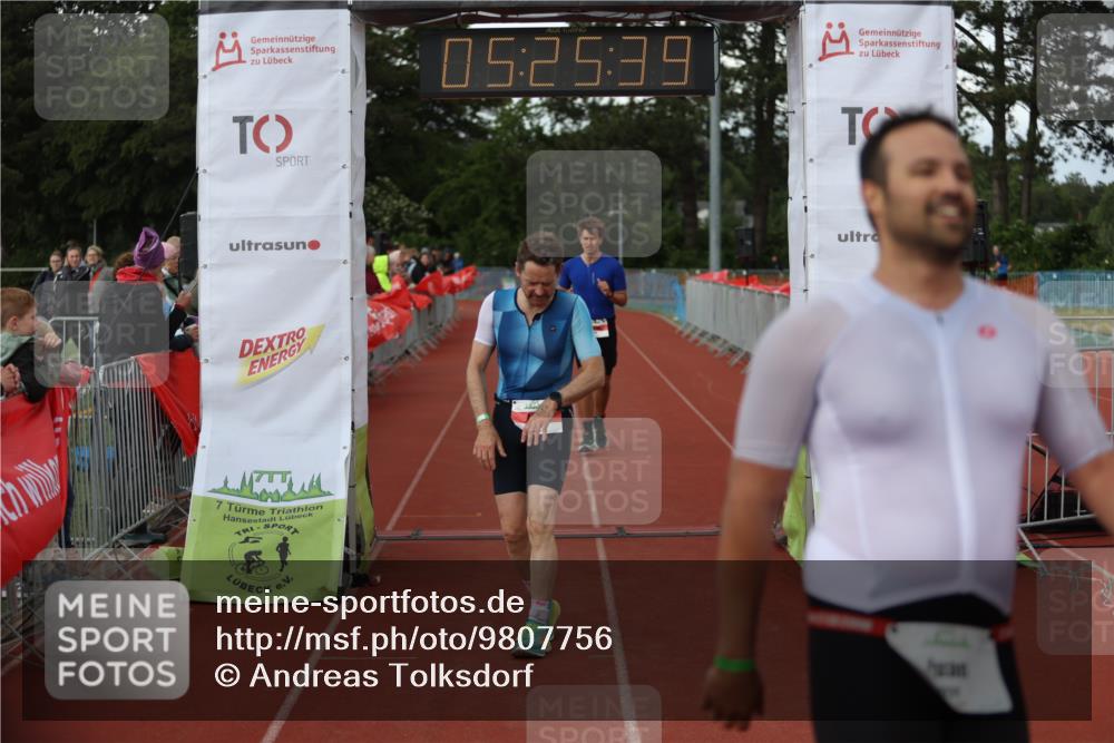 14.06.2026 - 7 Türme Triathlon Andreas Tolksdorf http://msf.ph/oto/9807756 14.06.2026 16:25:38 Ziel 680, 768, 1231, 1242, 1331 meine-sportfotos.de