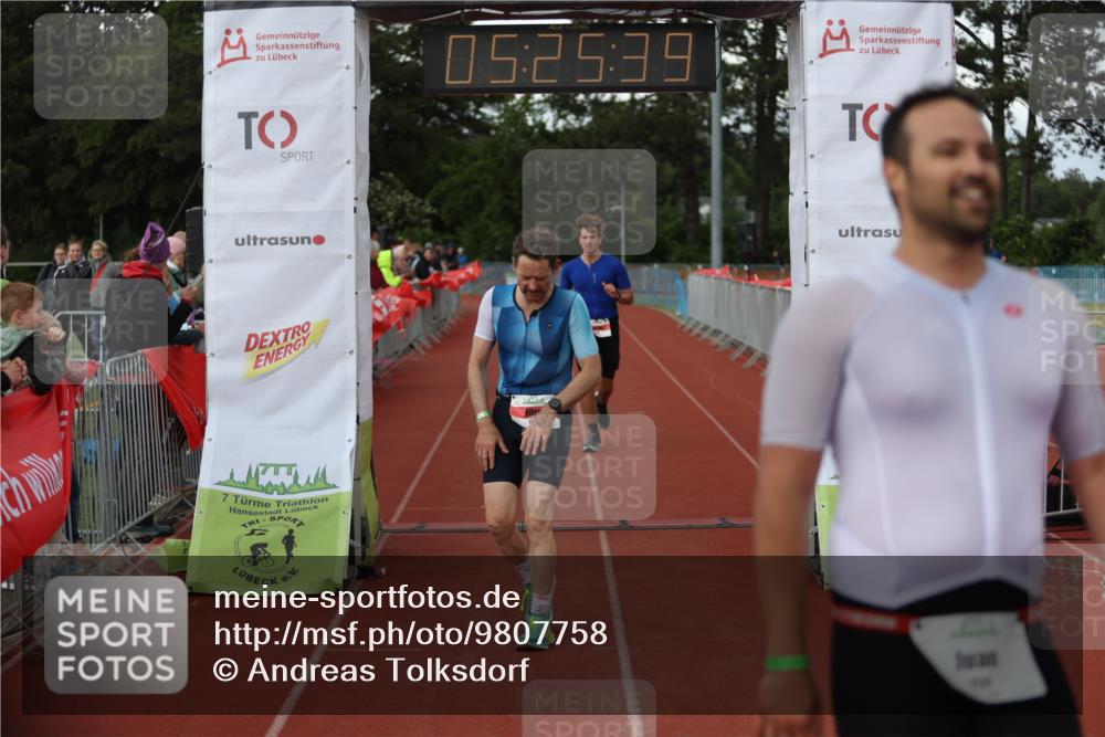 14.06.2026 - 7 Türme Triathlon Andreas Tolksdorf http://msf.ph/oto/9807758 14.06.2026 16:25:38 Ziel 680, 768, 1231, 1242, 1331 meine-sportfotos.de